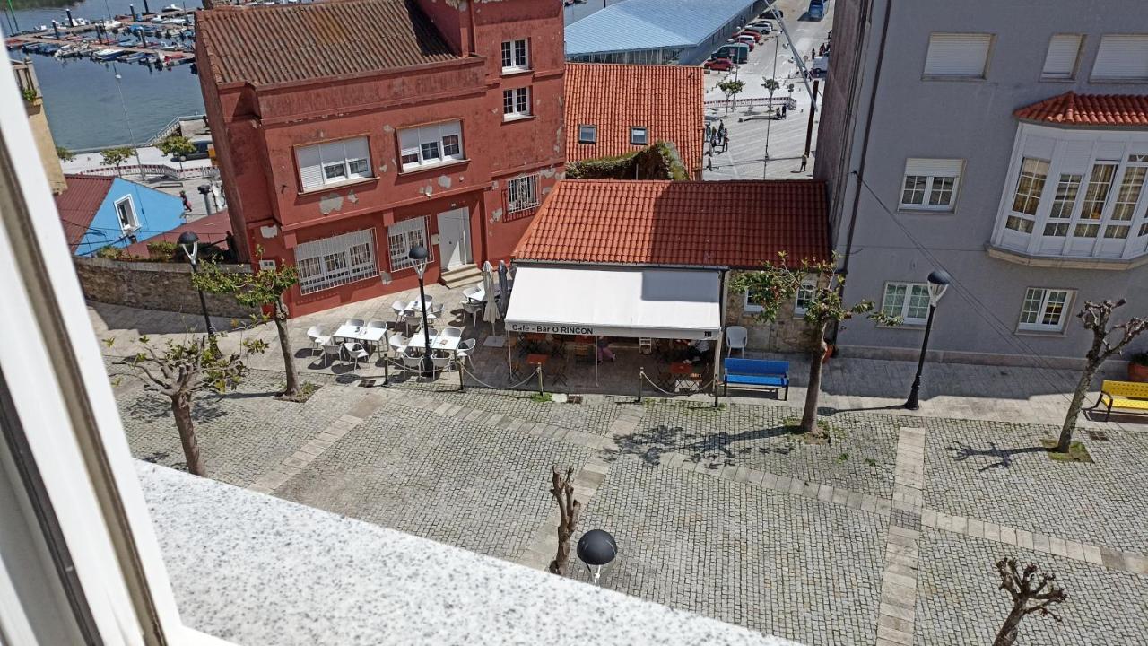 דירות פיניסטרה Rua A Plaza La Constitucion 16 מראה חיצוני תמונה